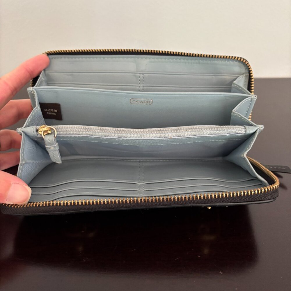 Coach Zoe Black Leather Zip Around Accordion Wallet - Picture 7 of 8
